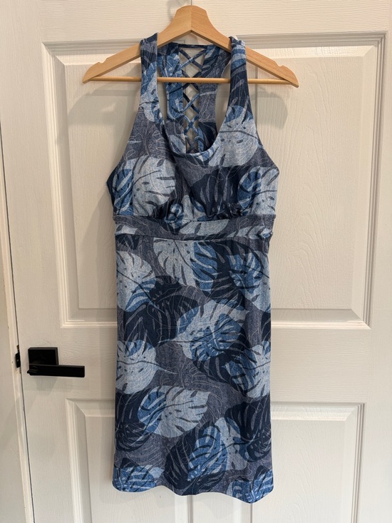 Dresses & Skirts - Blue Leaf-Print Sleeveless Dress